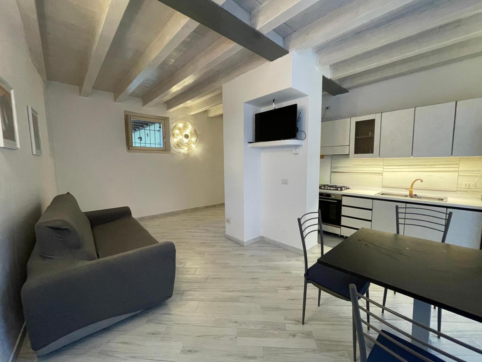 Dimora San Giulio Apartment Bonate Sotto Luaran gambar