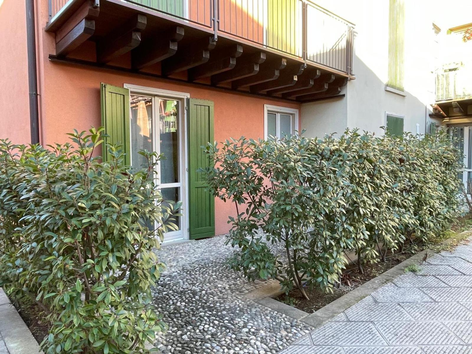Dimora San Giulio Apartment Bonate Sotto Luaran gambar